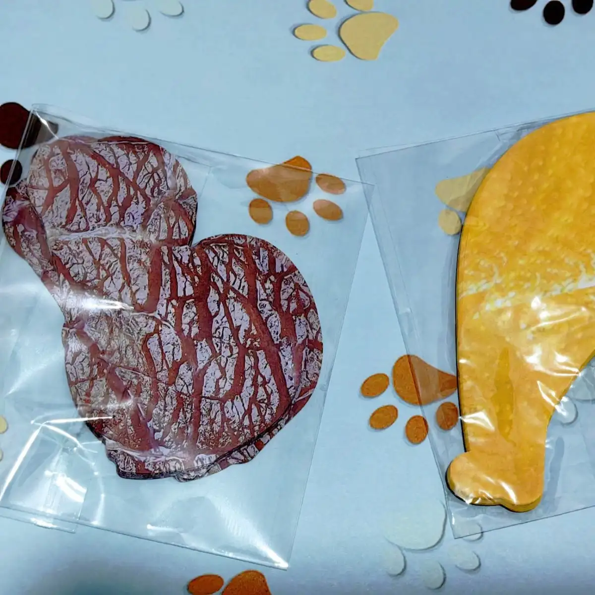 Ритуальная еда для кошек и собак: снеки, кости, ножки, стейк